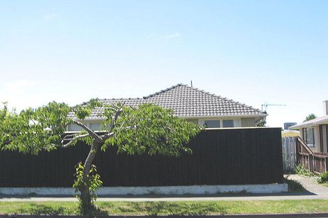 Photo of property in 8 Donnington Street, Parklands, Christchurch, 8083
