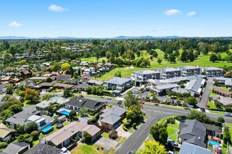 Photo of property in 2 Wilfred Street, St Andrews, Hamilton, 3200