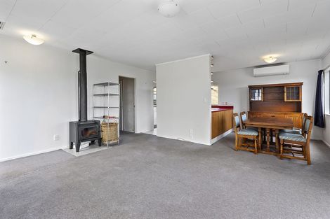 Photo of property in 17 Cathie Place, Karori, Wellington, 6012