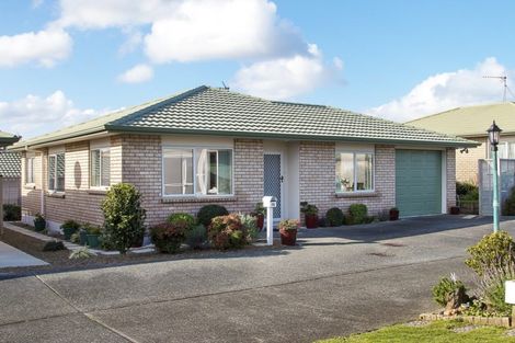 Photo of property in 4/8 Village Place, Tuakau, 2121