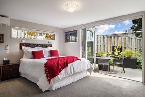 Photo of property in 30 Ngarata Avenue, Mount Maunganui, 3116