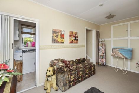 Photo of property in 6 Parris Street, Moturoa, New Plymouth, 4310