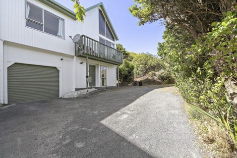 Photo of property in 10 Linwood Way, Island Bay, Wellington, 6023