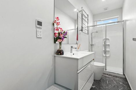 Photo of property in 1/40d Tomo Street, New Lynn, Auckland, 0600