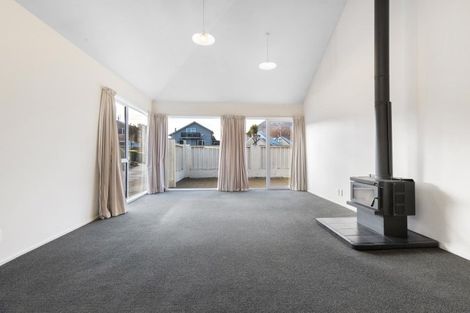 Photo of property in 10 Alta Place, Frankton, Queenstown, 9300