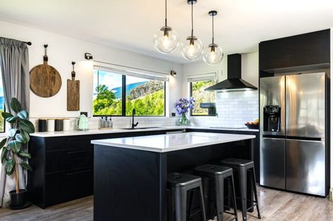 Photo of property in 1058 Queen Charlotte Drive, Linkwater, Picton, 7281