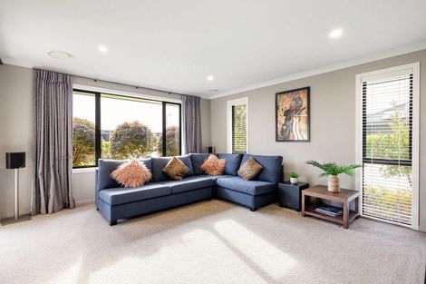 Photo of property in 17 Alan Livingston Drive, Cambridge, 3434