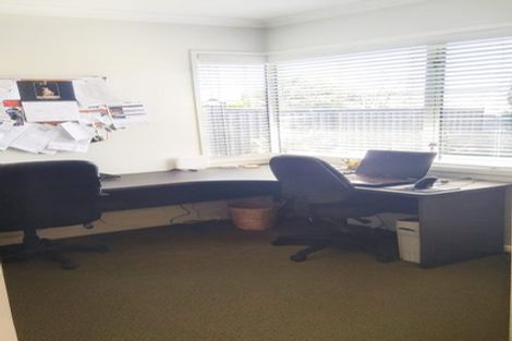 Photo of property in 19 Karoola Place, Havelock North, 4130