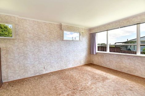 Photo of property in 30 Waverley Avenue, Glenfield, Auckland, 0629