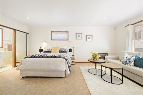 Photo of property in 9 Bank Street, Hillcrest, Auckland, 0627