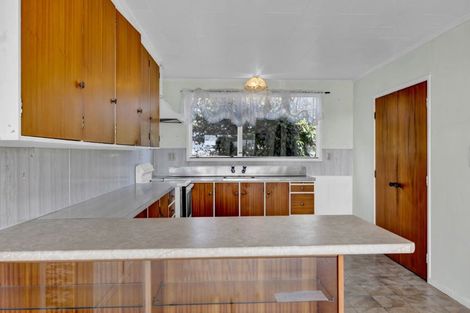 Photo of property in 16 Old South Road, Okato, 4335