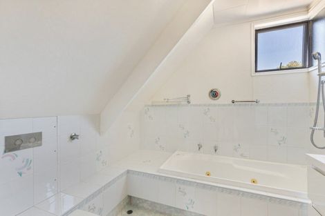 Photo of property in 529 South Road, Omata, New Plymouth, 4374