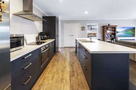 Photo of property in 27 Youngberry Drive, Richmond, 7020