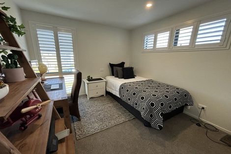 Photo of property in 16 Mutetai Road, Clarks Beach, 2122