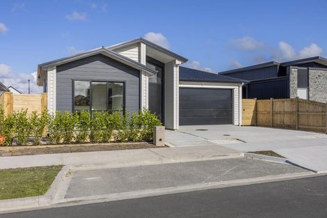 Photo of property in 30 Babina Avenue, Kumeu, 0810