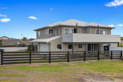 Photo of property in 5 Esplanade Rise, Coastlands, Whakatane, 3120