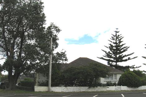 Photo of property in 4 Craig Road, Milford, Auckland, 0620