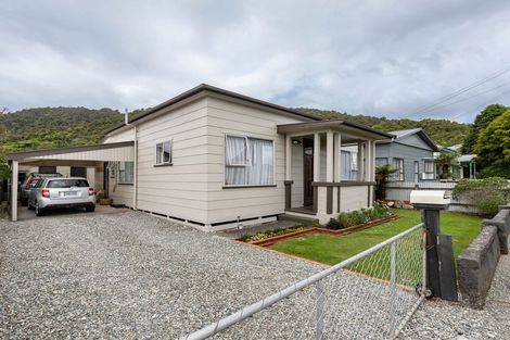 Photo of property in 71 Fox Street, Cobden, Greymouth, 7802
