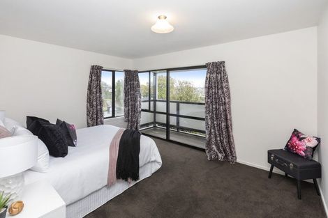 Photo of property in 10 Inca Place, Redwood, Christchurch, 8051
