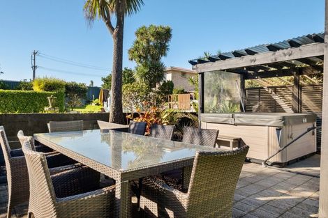 Photo of property in 67 South Road, Blagdon, New Plymouth, 4310