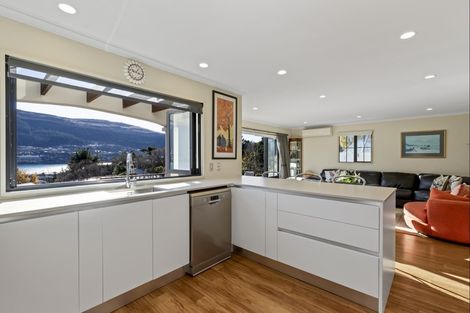 Photo of property in 62 Oregon Drive, Kelvin Heights, Queenstown, 9300