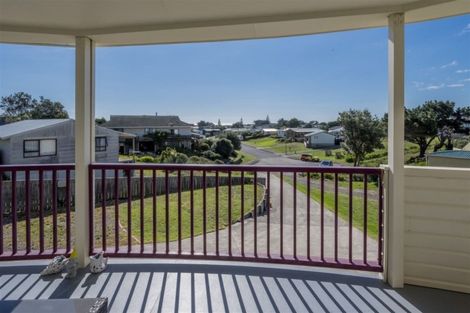 Photo of property in 23 Takitimu Street, Waitarere Beach, Levin, 5510