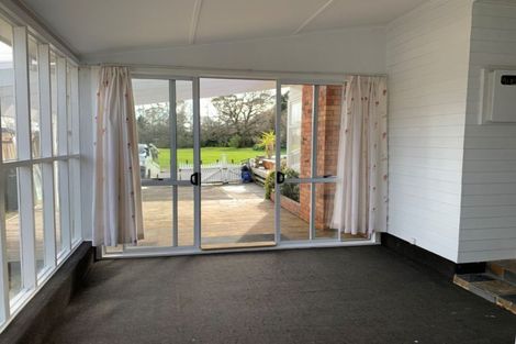 Photo of property in 26 Tiraumea Drive, Pakuranga, Auckland, 2010