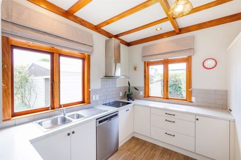 Photo of property in 247 College Street, West End, Palmerston North, 4412