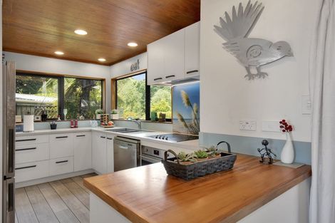 Photo of property in 17 Sunny Glen, Waikanae, 5036