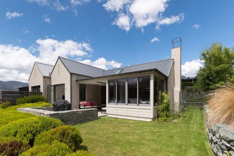 Photo of property in 5 Ogilvie Lane, Arrowtown, 9371