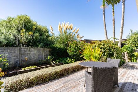 Photo of property in 8 Grove Road, Mangawhai Heads, Mangawhai, 0505