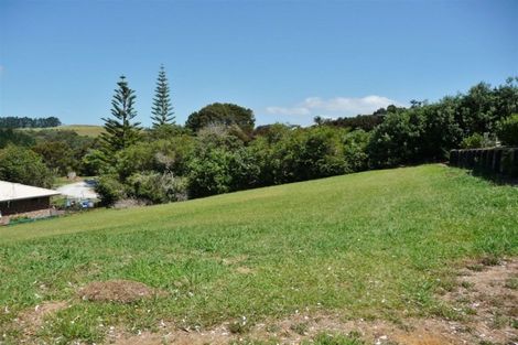 Photo of property in 11 Banksia Road, Cable Bay, 0420