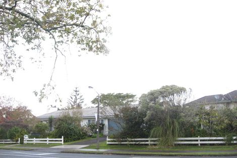 Photo of property in 1 Haseler Crescent, Howick, Auckland, 2014