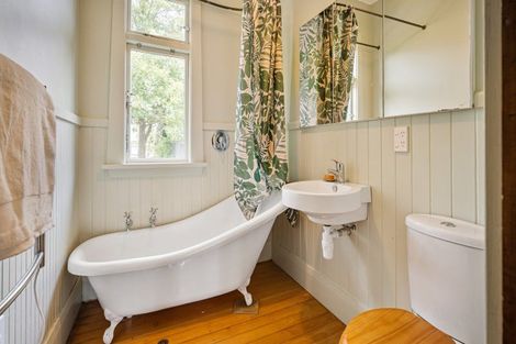 Photo of property in 132 Olliviers Road, Phillipstown, Christchurch, 8011