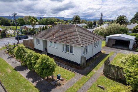 Photo of property in 1 Robertshawe Crescent, Dannevirke, 4930