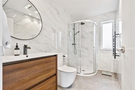 Photo of property in 12 Len Ireland Drive, Kumeu, 0810