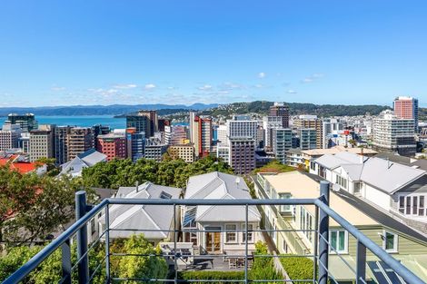 Photo of property in 25 Clermont Terrace, Kelburn, Wellington, 6012
