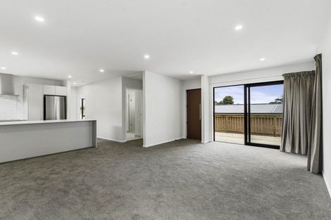 Photo of property in 41 Kingdale Road, Henderson, Auckland, 0610