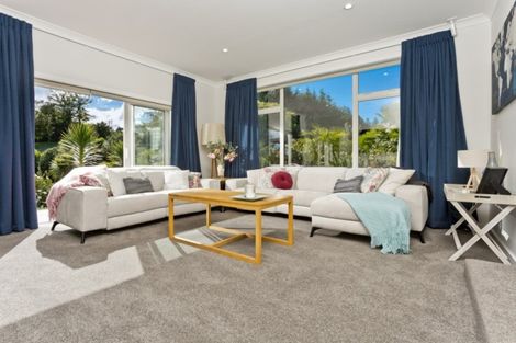 Photo of property in 47 Isobel Road, Greenhithe, Auckland, 0632