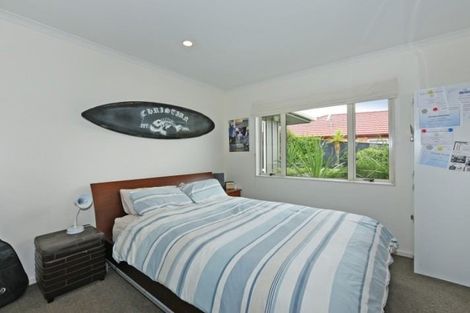 Photo of property in 9 James Nairn Grove, Riverstone Terraces, Upper Hutt, 5018