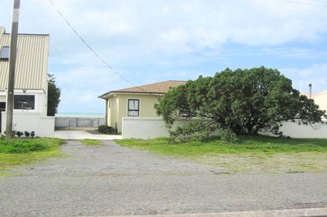 Photo of property in 21 Clifton Road, Haumoana, 4102