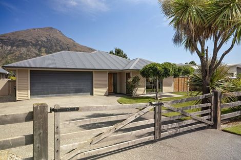 Photo of property in 14 Erskine Street, Lake Hayes, Queenstown, 9304