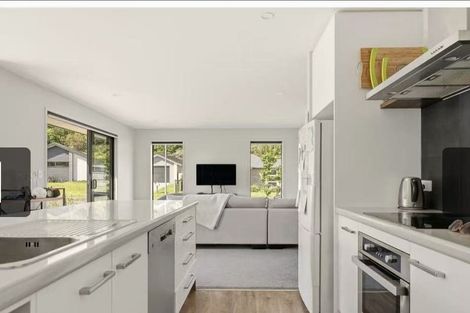 Photo of property in 72 Pakanga Grove, Pyes Pa, Tauranga, 3112