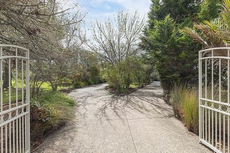 Photo of property in 63 Riverland Road, Kumeu, 0892
