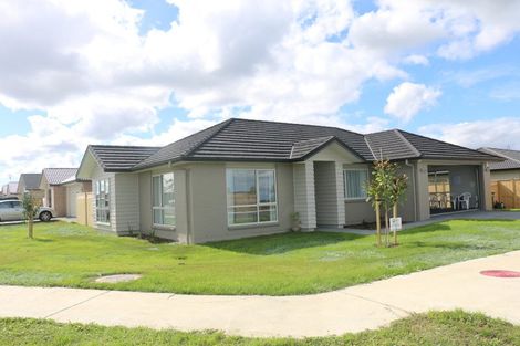 Photo of property in 13 Manene Street, Wattle Downs, Auckland, 2103