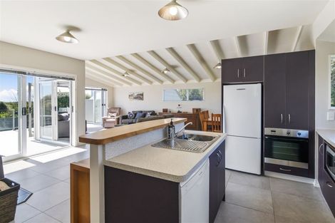 Photo of property in 49 Kapiti Lane, Otaki Beach, Otaki, 5512