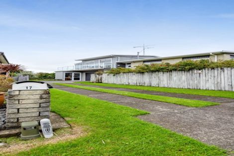 Photo of property in 17 Nevada Drive, Merrilands, New Plymouth, 4312