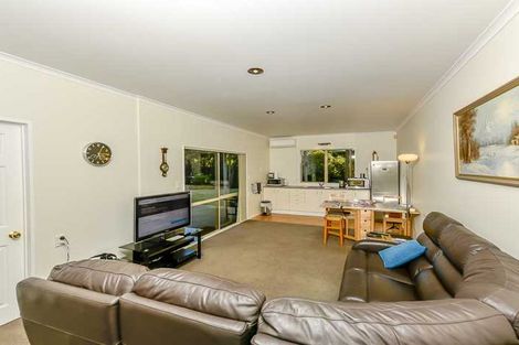 Photo of property in 7 Mistral Place, West Harbour, Auckland, 0618
