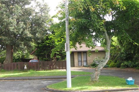 Photo of property in 2/21 Walter Strevens Drive, Conifer Grove, Takanini, 2112