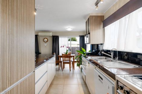 Photo of property in 384 Kahikatea Drive, Dinsdale, Hamilton, 3204